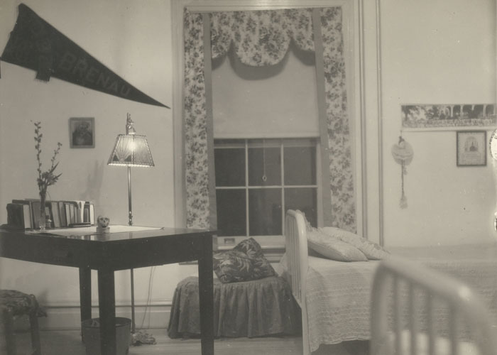 Sorority house room 1930
